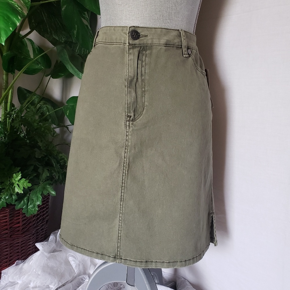 ⭐️4/$20 Jean skirt Sz16  Bridle Bit